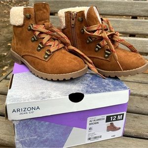 Arizona girls hiking winter boots . Size 12. Cognac color